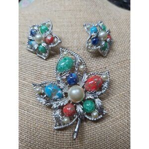 Vintage SARAH CONVENTRY 1967 Fantasy Brooch & Clip Earrings Multi color stones
